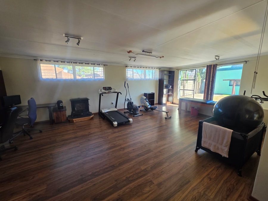 4 Bedroom Property for Sale in Lindequesdrif North West